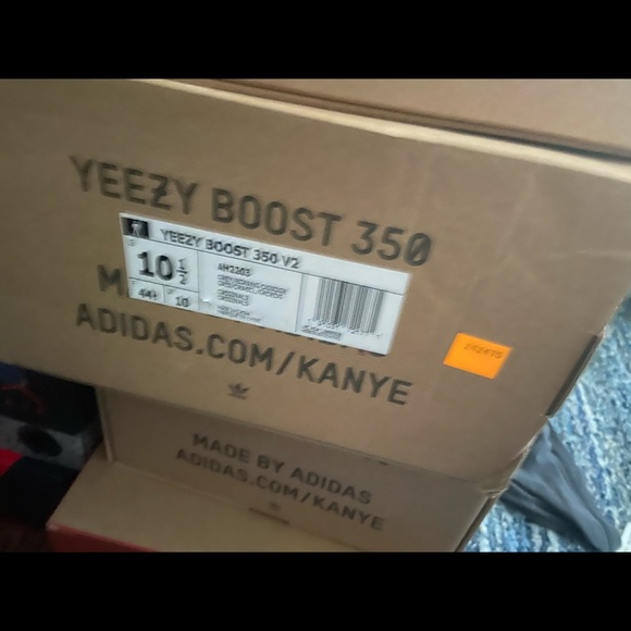 Yeezy 350 V2 Beluga size 10.5